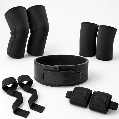 Kit Total Essencial completo com cinturão para agachamento, joelheiras, cotoveleiras, faixas de pulso e strap em um fundo branco